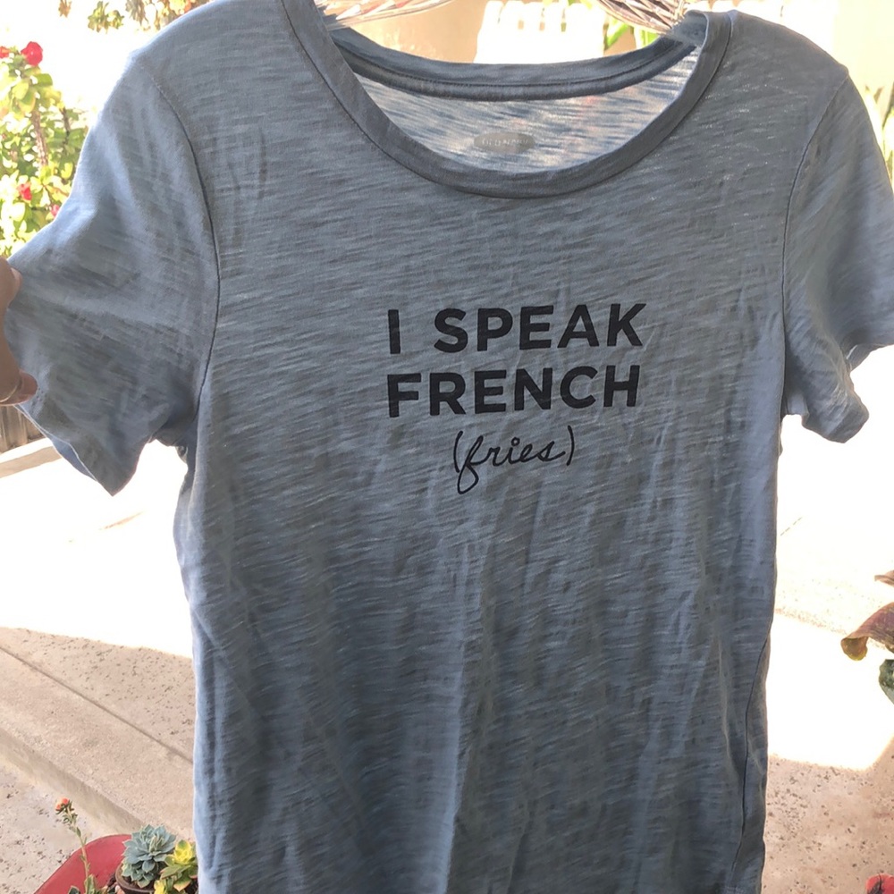 T-shirt. Perfect to hang out.